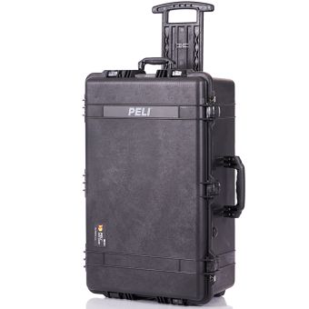 Geschlossener Peli 1650 Schutzkoffer in schwarz, der aufrecht steht mit ausgefahrenem Trolley-Griff