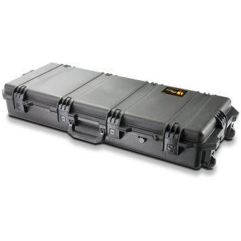 Ein geschlossener Peli Storm 3100 schutzkoffer in schwarz