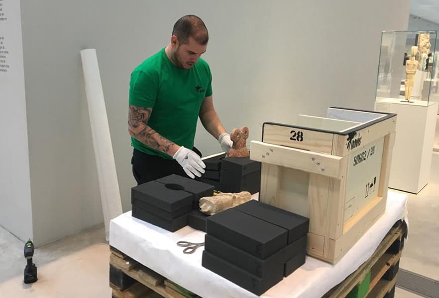 The professional’s choice for conservation packaging, protection and display