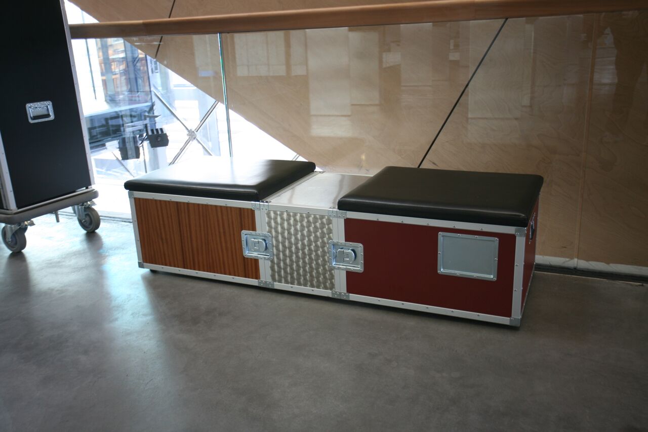 Flightcase bench seating
